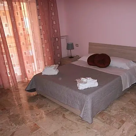 فندق مبيت وإفطار Clotilde بيشيلي